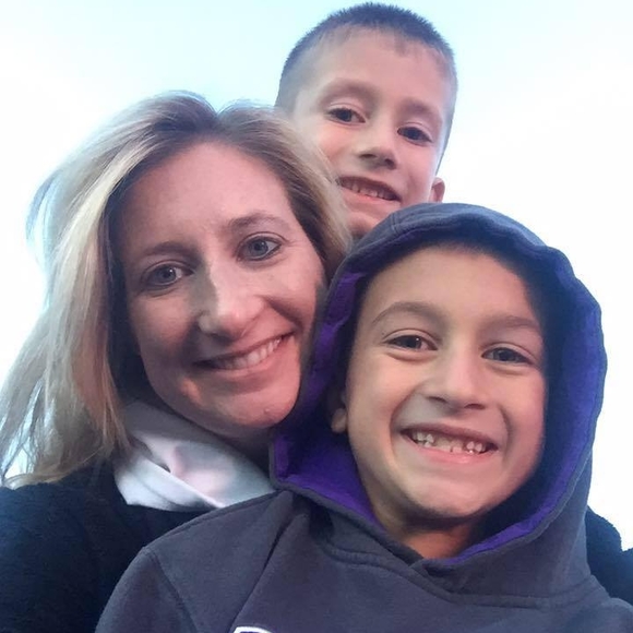 Meet your Posher, Lori - Picture 1 of 1